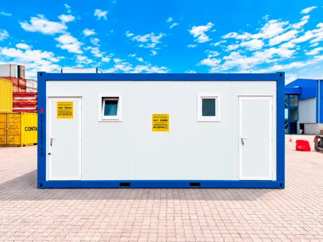 Frente del módulo hombre/mujer con una puerta en cada extremo