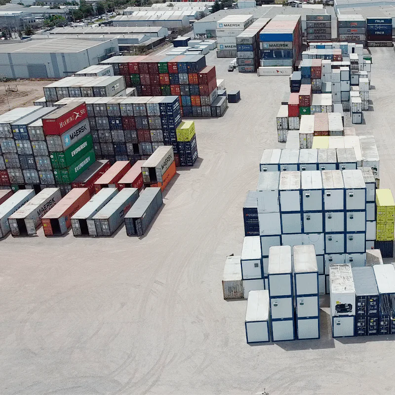 Depósito de Contenedores Patagonia en Camino La Vara, San Bernardo, con containers marítimos apilados por lotes